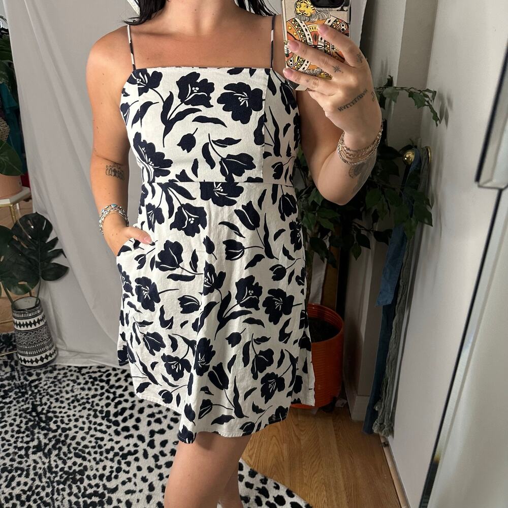 Old Navy Floral Smocked Back Mini Dress Navy White Petite Small